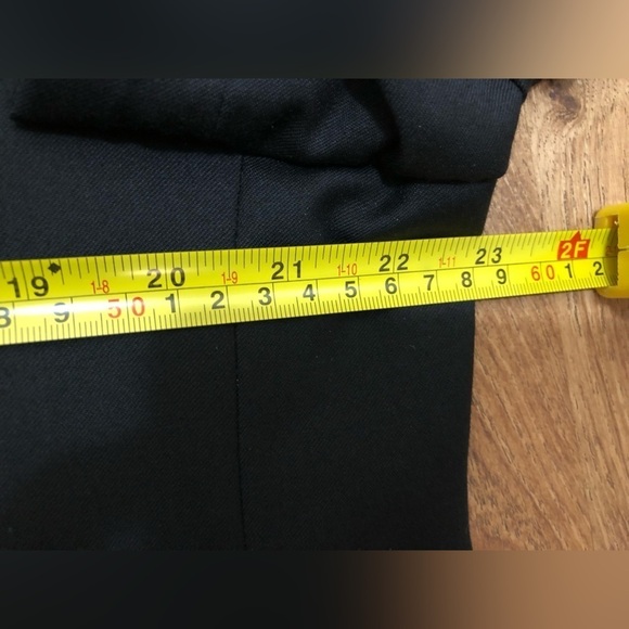 Hart Schaffner Marx 3-Piece Black Tuxedo Suit🤵🏻‍♂️ (Wedding/Party Ready) - Picture 15 of 16